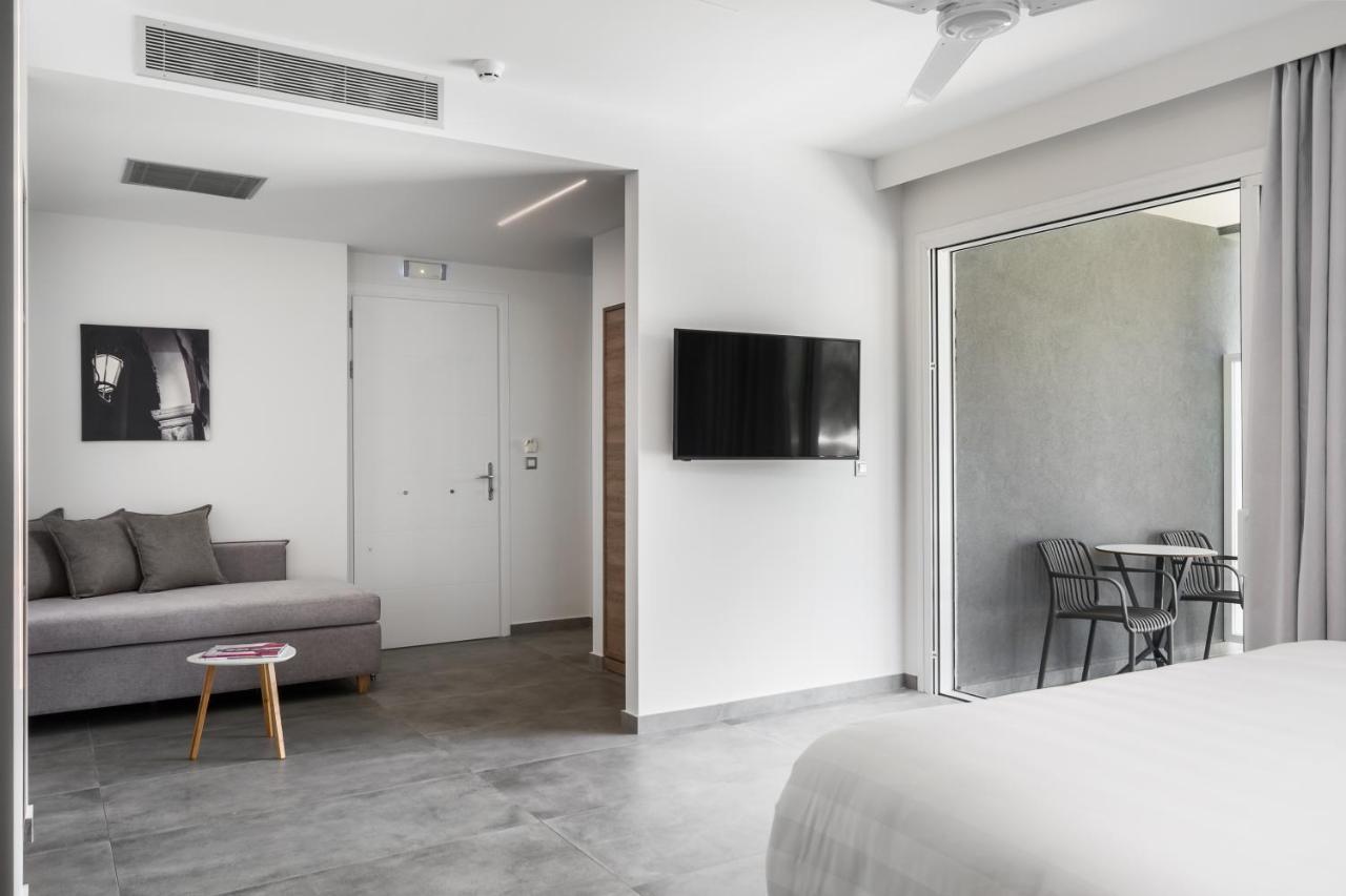 Acharavi Beach Hotel エクステリア 写真